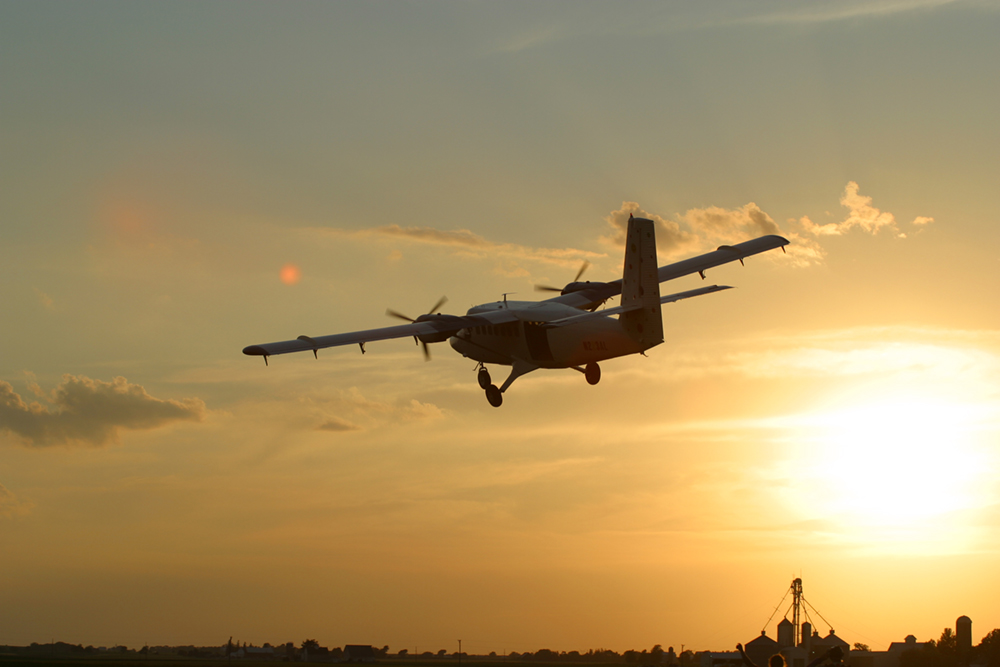 Government/Civilan airlift services